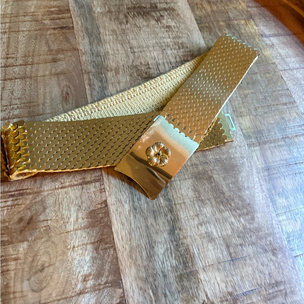 Vintage cat women gold belt
